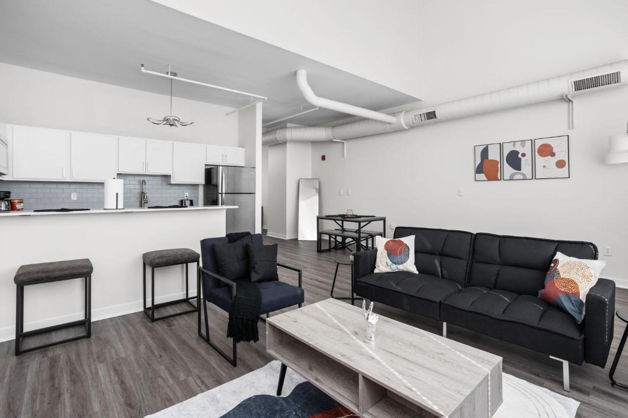 2Br 2Ba In The Block Apartment By Cozysuites Indianapolis Exterior photo